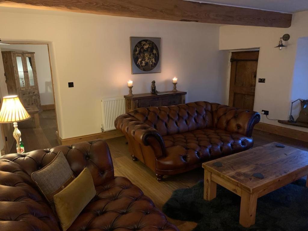 5 Star Cottage On The Green With Log Burner - Dog Friendly 오스트윅 외부 사진