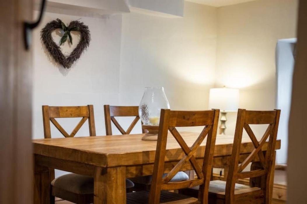 5 Star Cottage On The Green With Log Burner - Dog Friendly 오스트윅 외부 사진