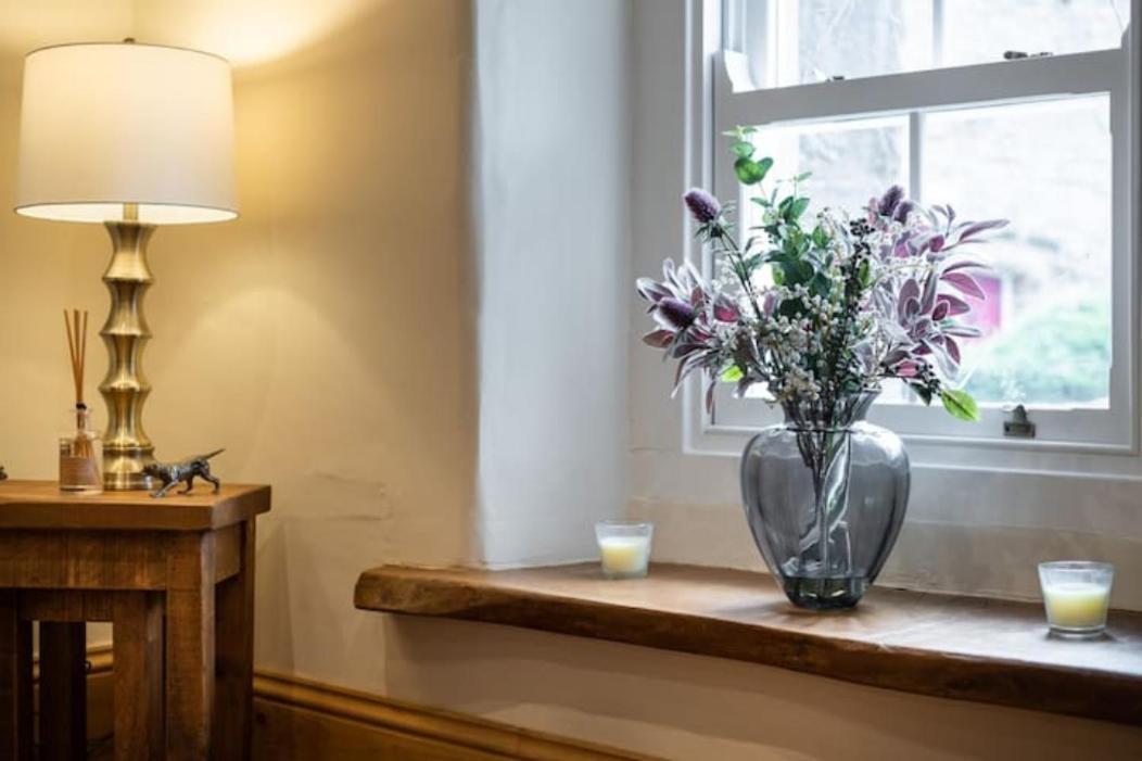 5 Star Cottage On The Green With Log Burner - Dog Friendly 오스트윅 외부 사진