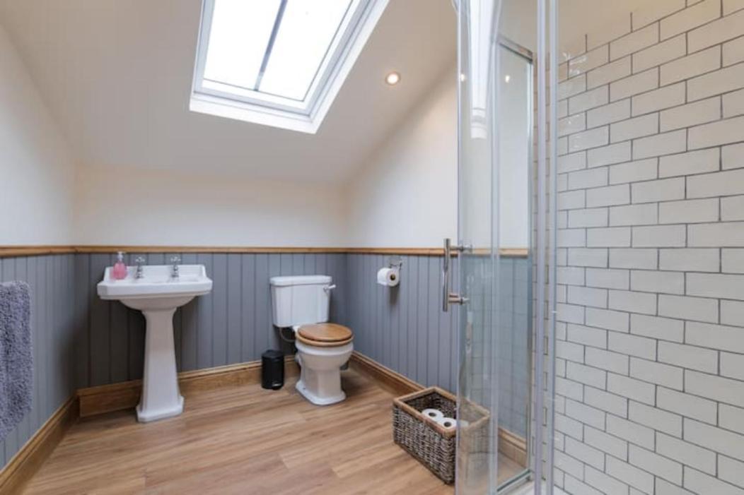 5 Star Cottage On The Green With Log Burner - Dog Friendly 오스트윅 외부 사진