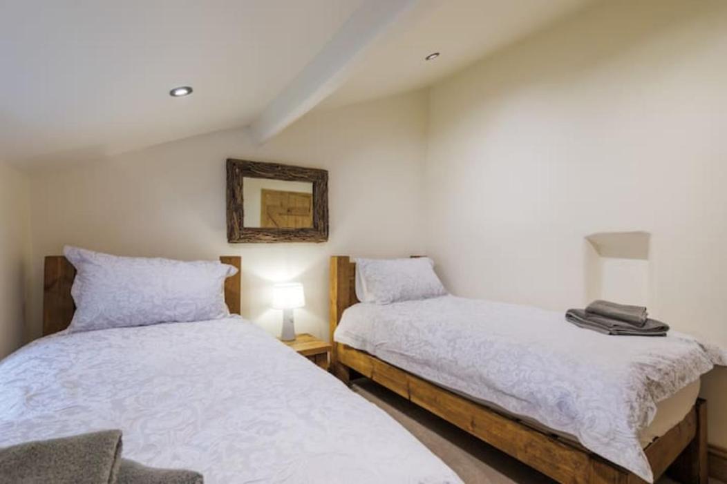 5 Star Cottage On The Green With Log Burner - Dog Friendly 오스트윅 외부 사진