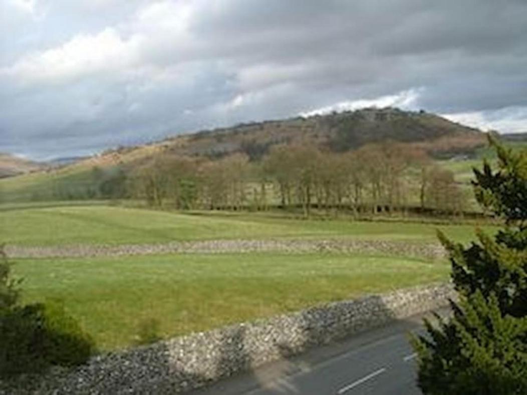 5 Star Cottage On The Green With Log Burner - Dog Friendly 오스트윅 외부 사진